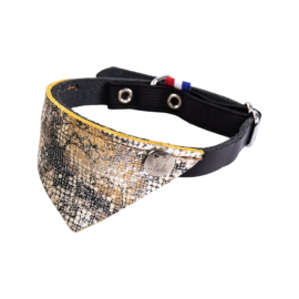 Collier en cuir pour chien ou chat avec bandana assorti – Élégance artisanale Collier en cuir pour chien ou chat avec bandana assorti – Élégance artisanale